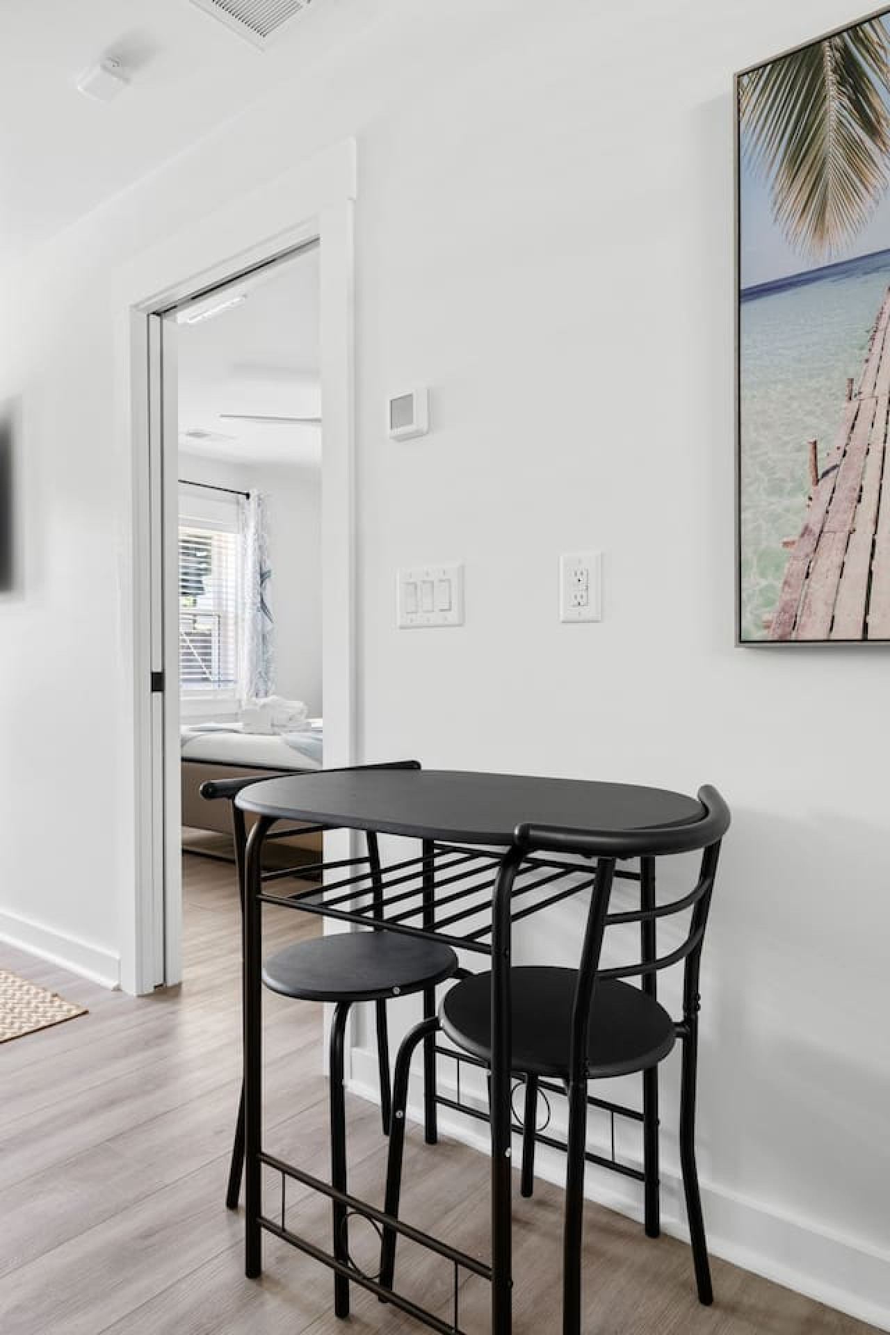 6 Bedroom Compound with Pool!