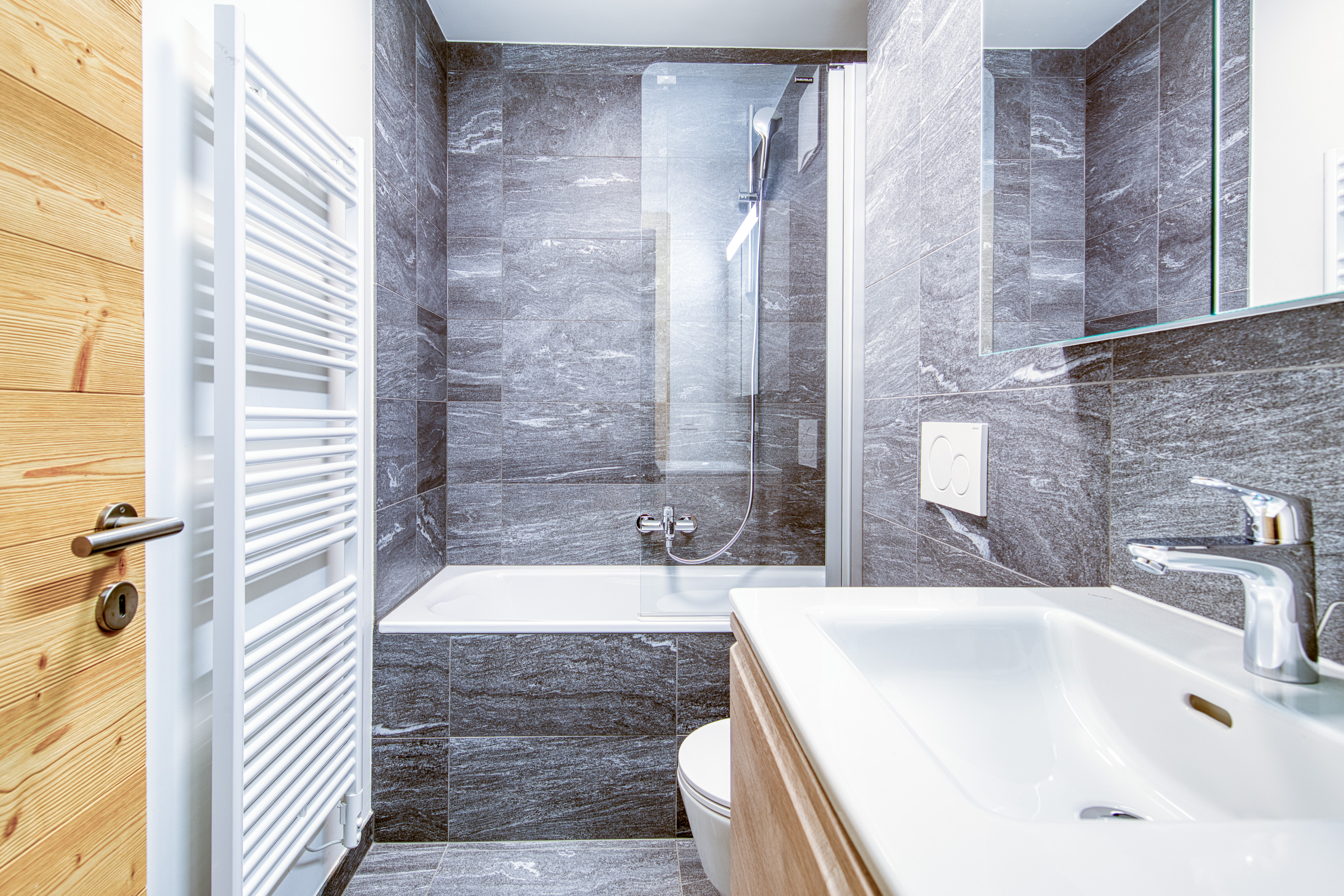 Montagnier B41, spa in residence