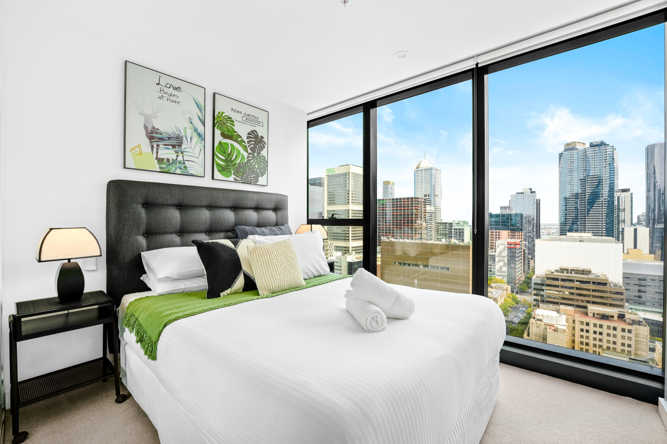 Property Image 2 - Luxe Living in heart CBD| 1 minute to Central