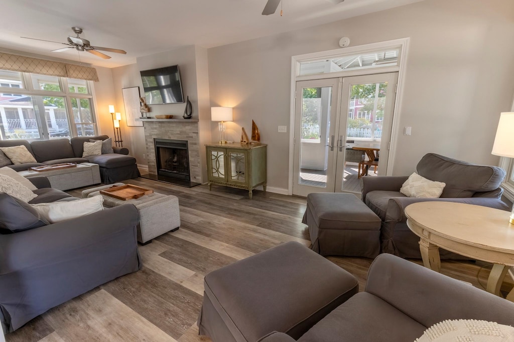 Main Level | Living Room