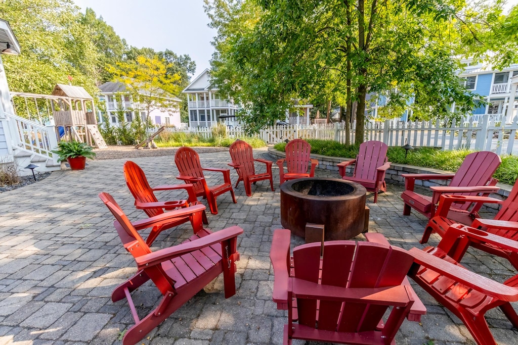 Side Patio | Fire Pit