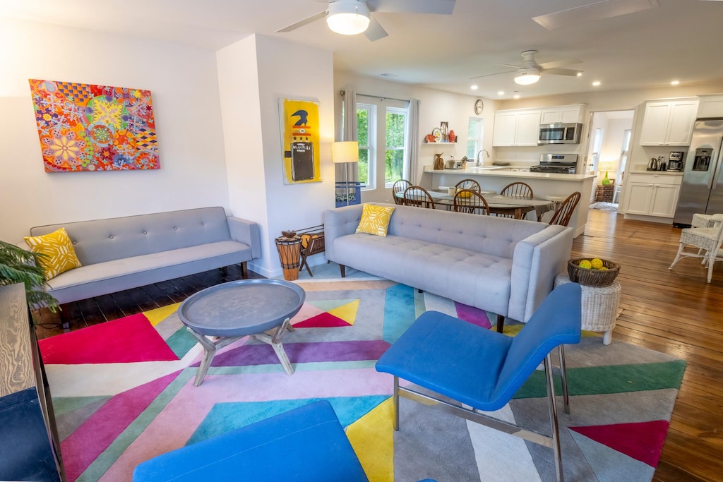 Main Level | Living Room