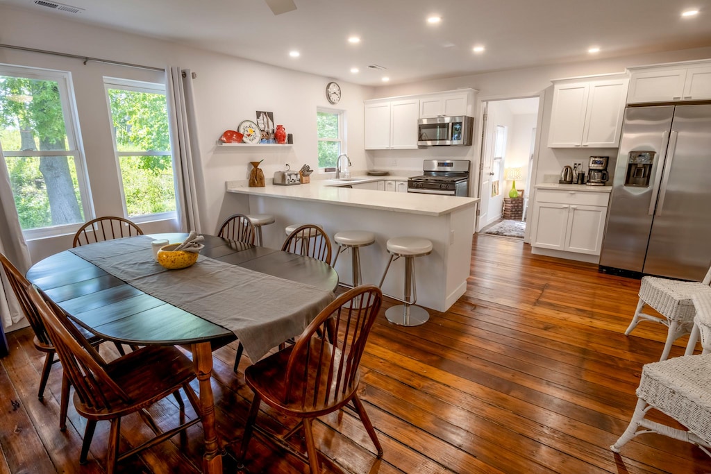 Main Level | Kitchen | Dining