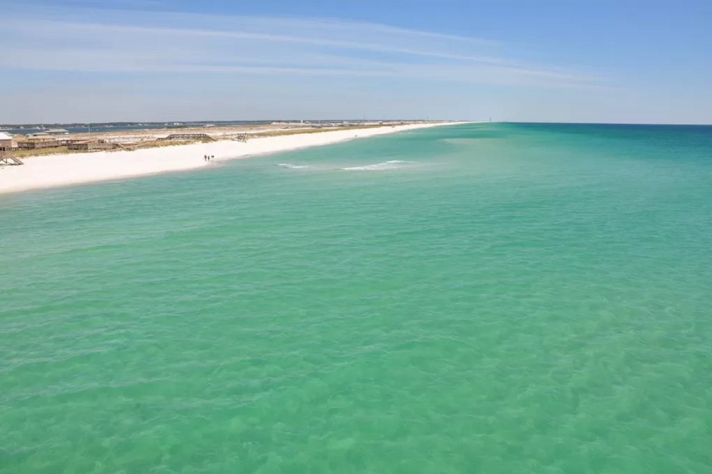 The Gulf is a short 5 minute walk