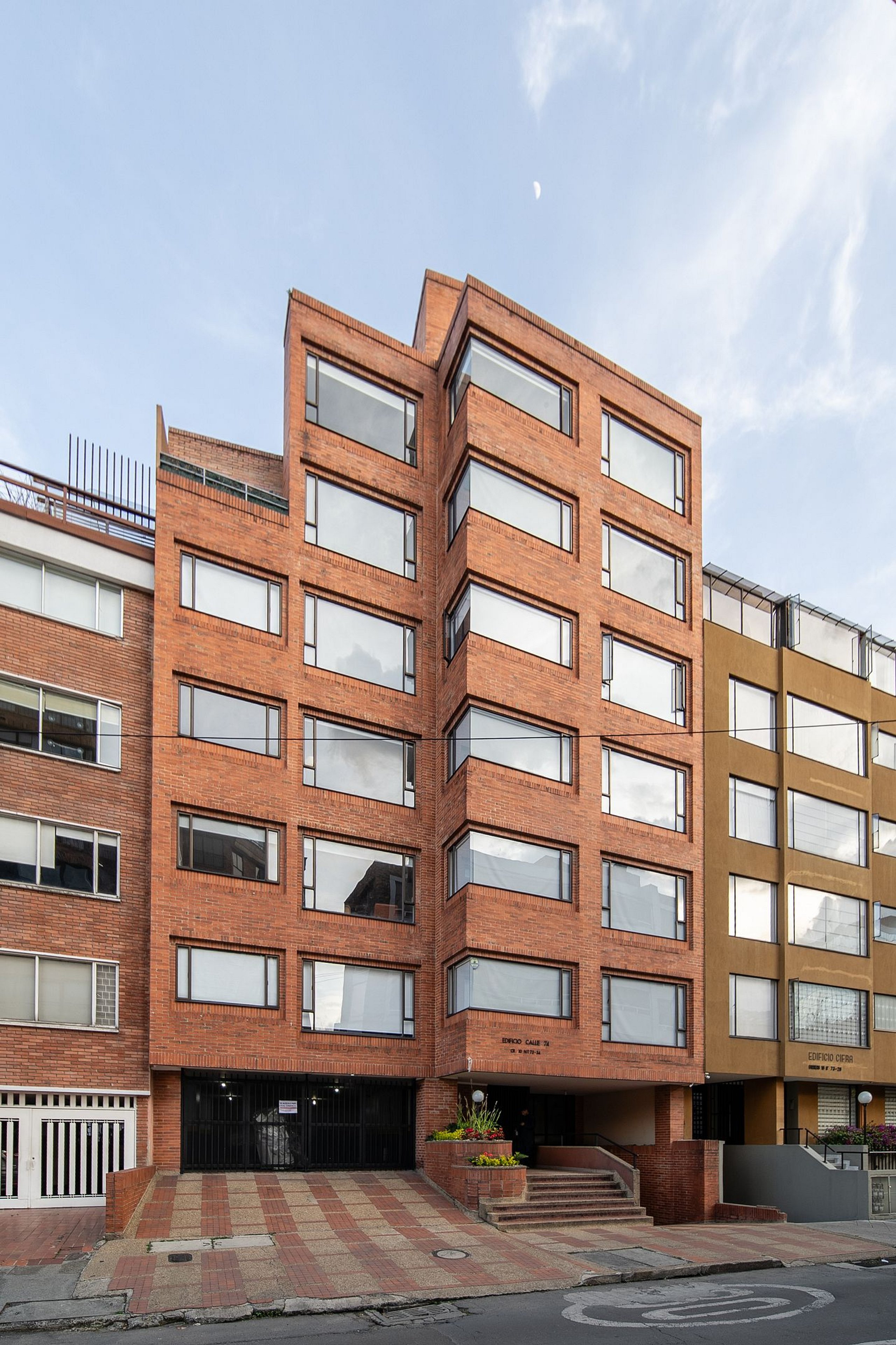 Comfortable 3BR @Financial and Commercial Zone