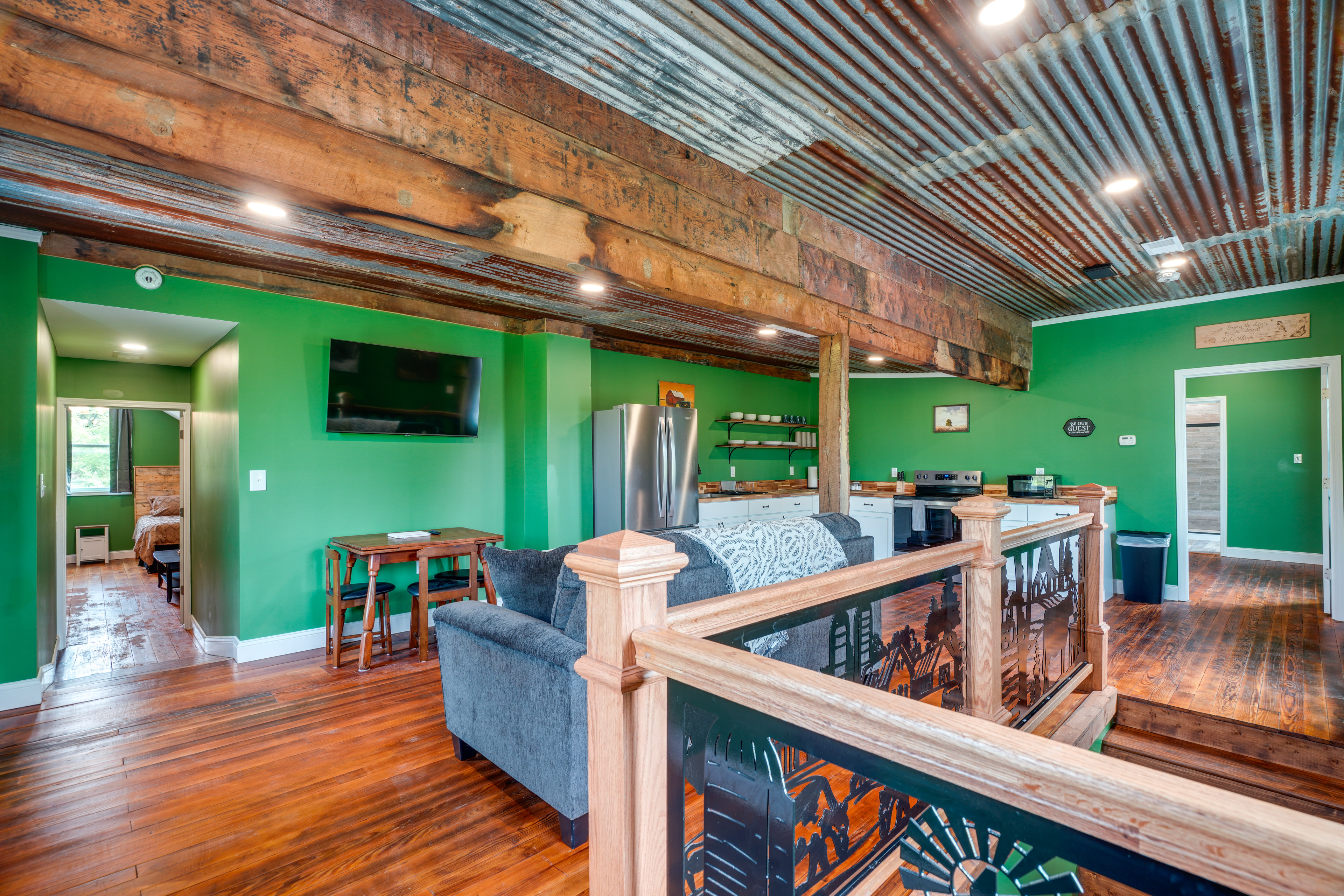 Near Wineries: Country Condo in New Haven