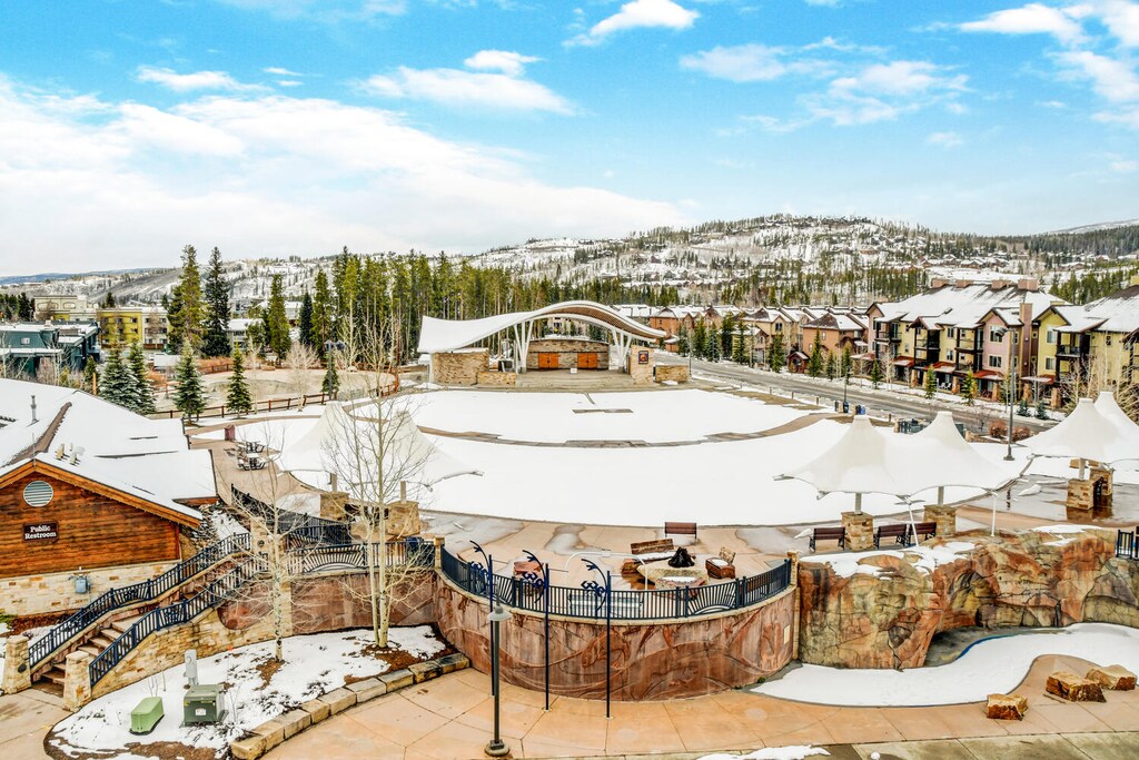 Rooftop Views of Hideaway Park Amphitheater