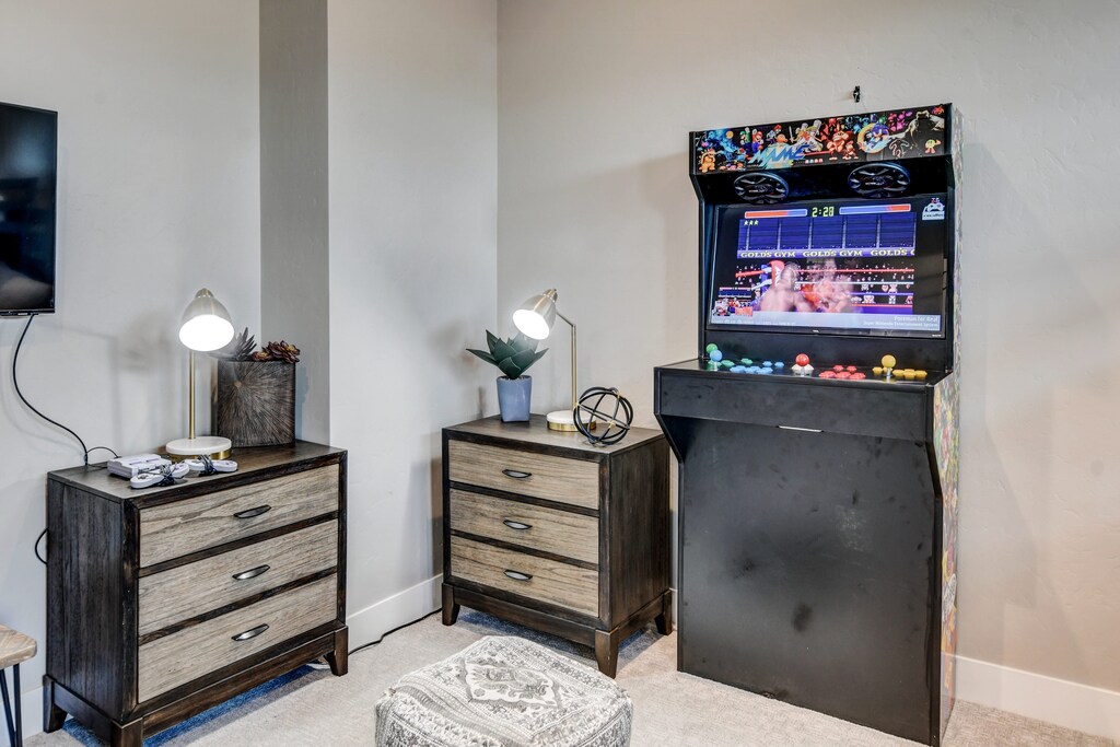 Arcade with Thousands of Games!