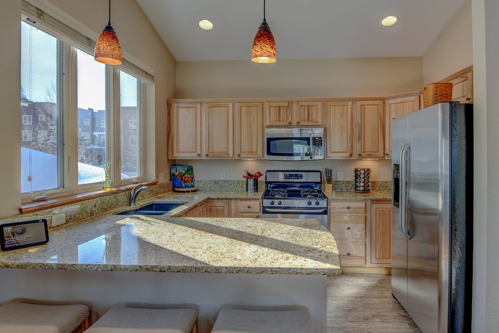 Fully Equipped Chef's Kitchen