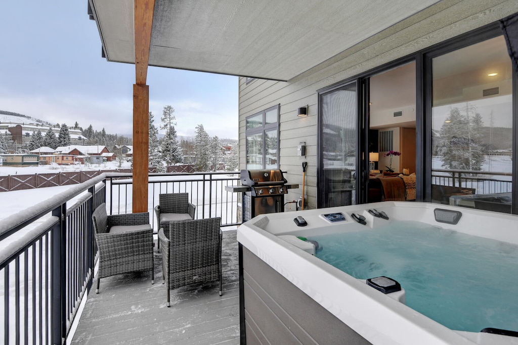 Private Hot Tub, Seating, Gas BBQ Grill and Views