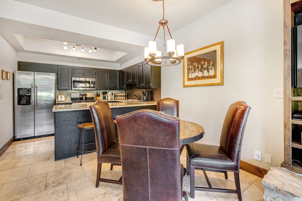 2425 Gilt Edge Cir_08