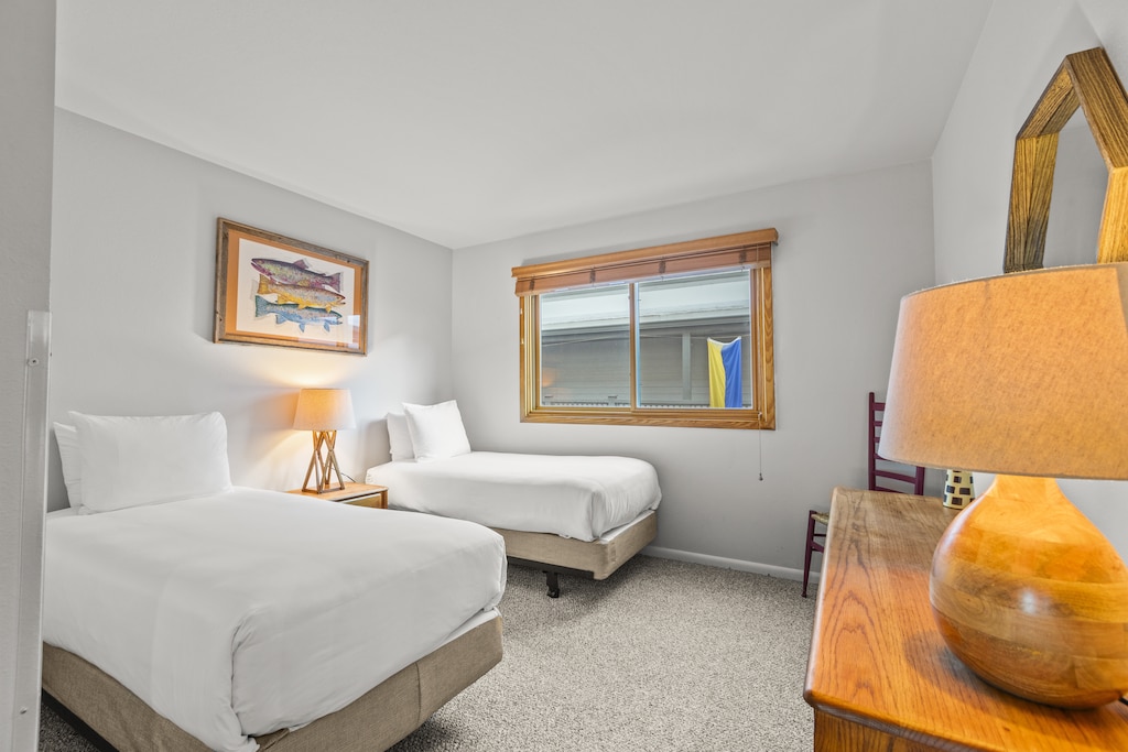 The bedroom has two twin beds that can be made into a king size bed with 24-hours advanced notice.