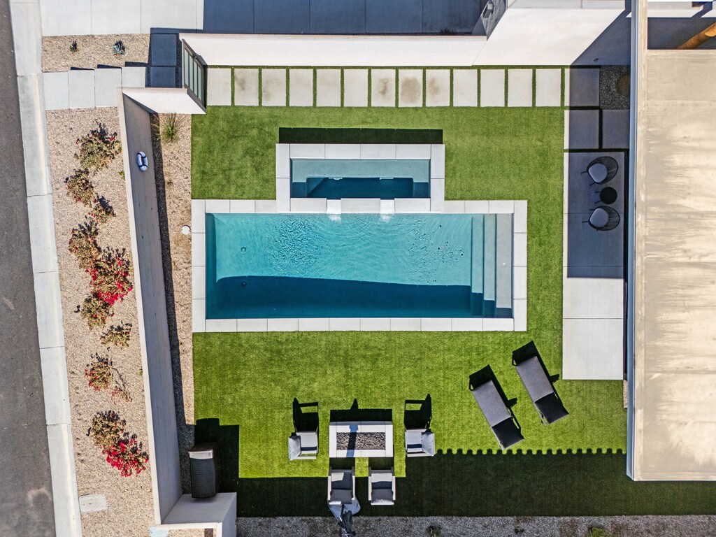 A welcoming outdoor space for you!