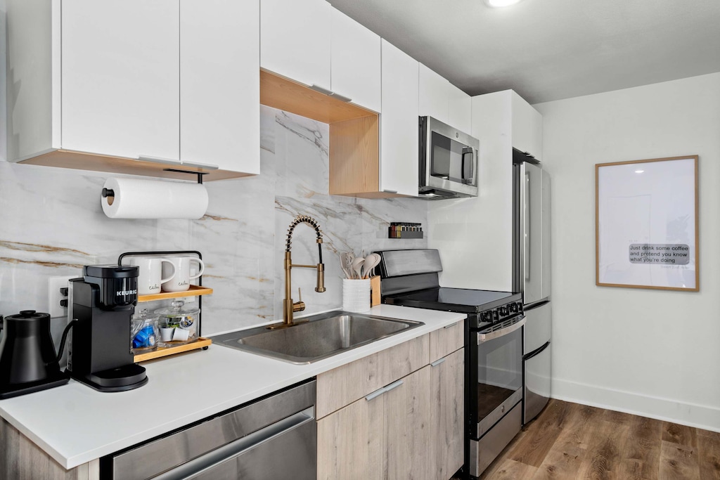 Fully equipped with everything you need for your stay, this kitchen is perfect for whipping up a southern classic or simply unpacking take-out.
