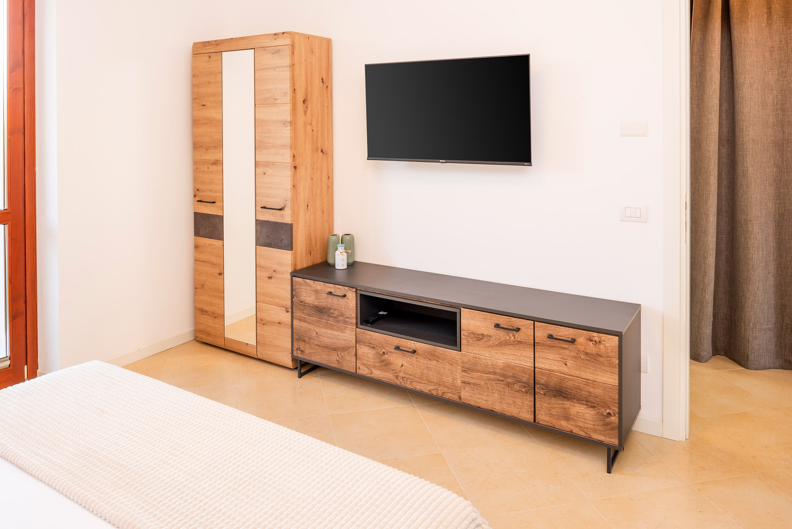 619A Giada Apartments