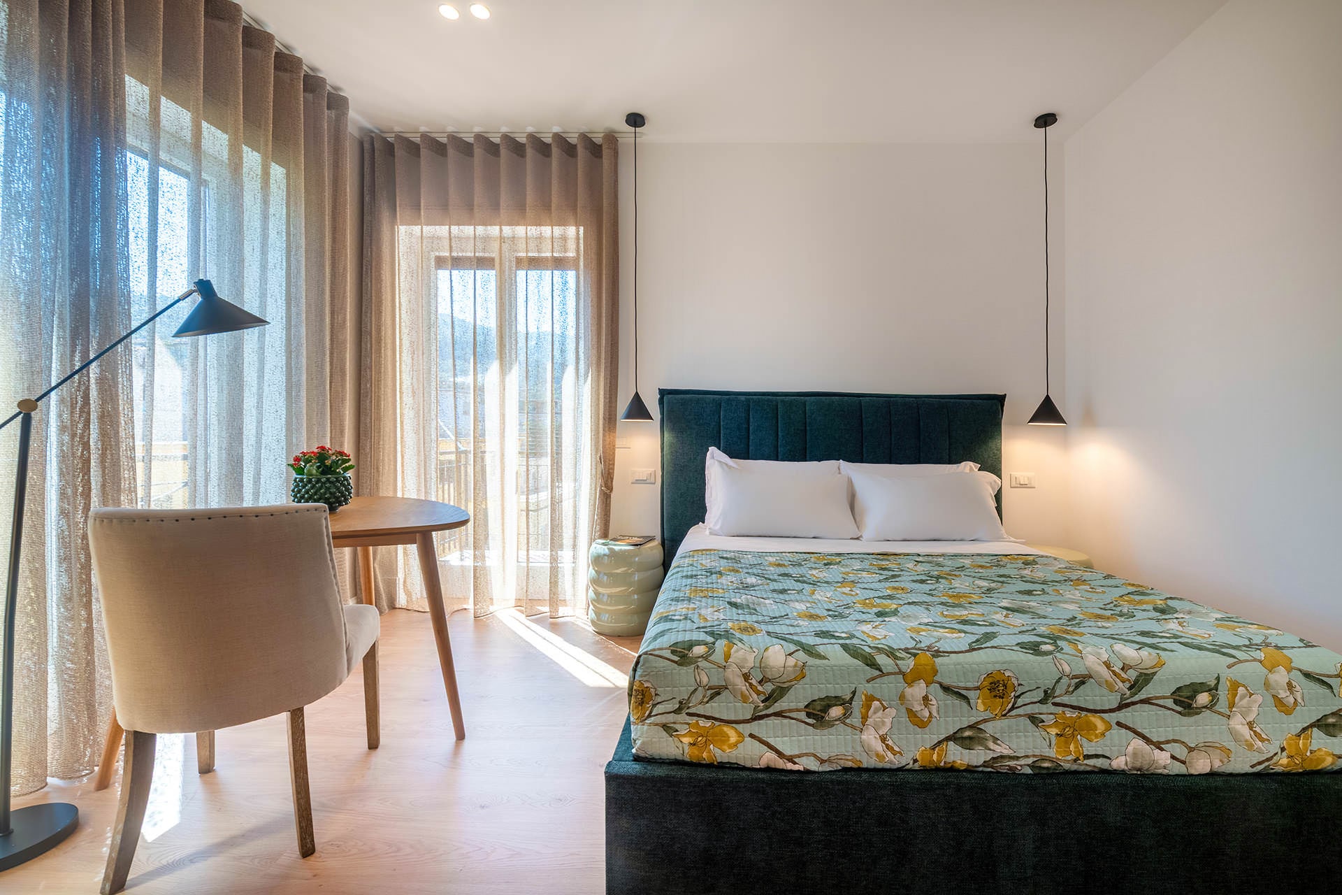 Roof 31 with sea view in Sorrento centre