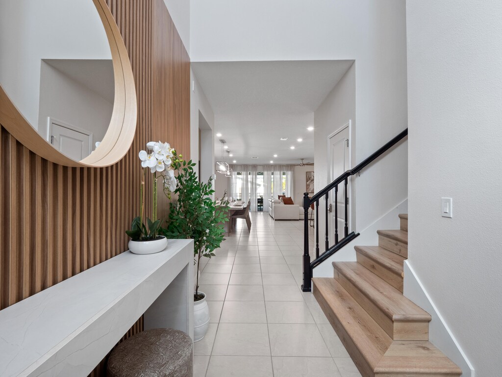 Welcoming Entry way of bsv_villa1970