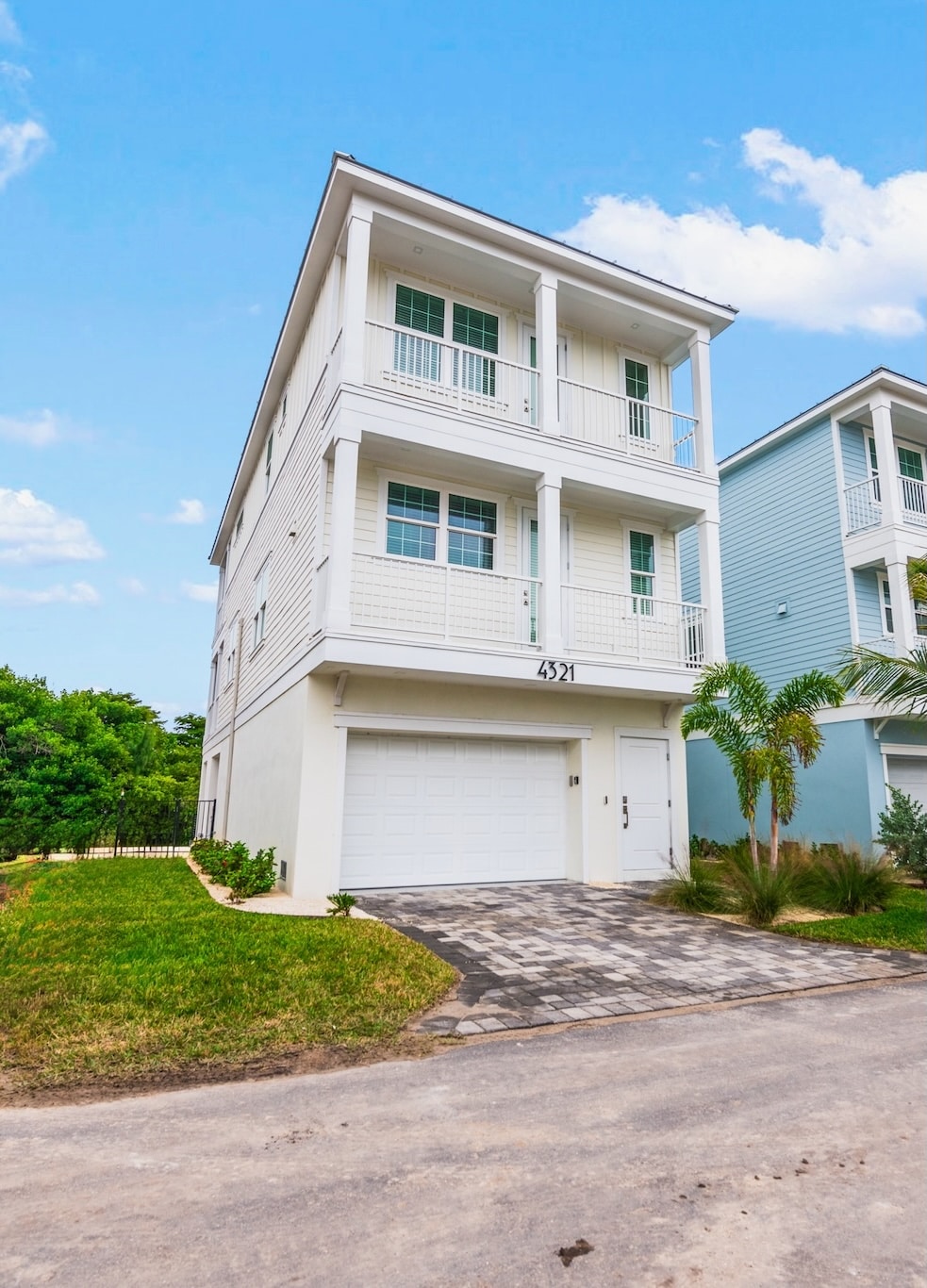 View of the floors of the Salty Seagull