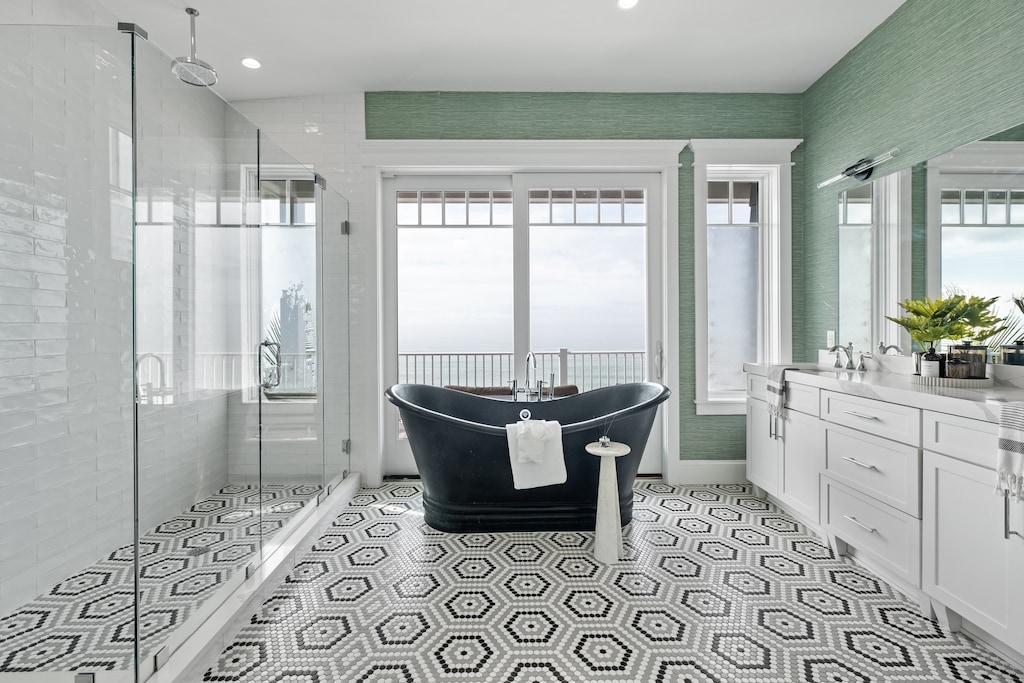 Sixth Bathroom, Ensuite