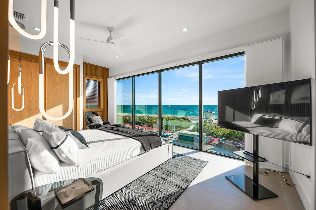 Primary Bedroom - King