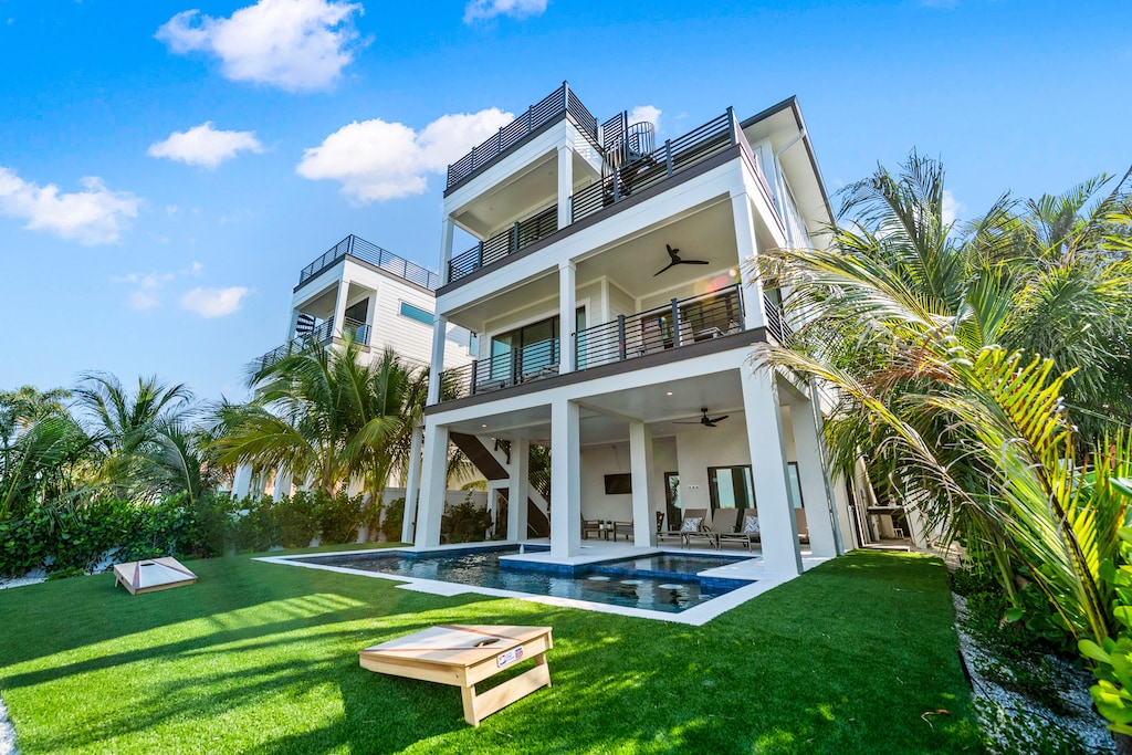 Modern and Symmetrical House