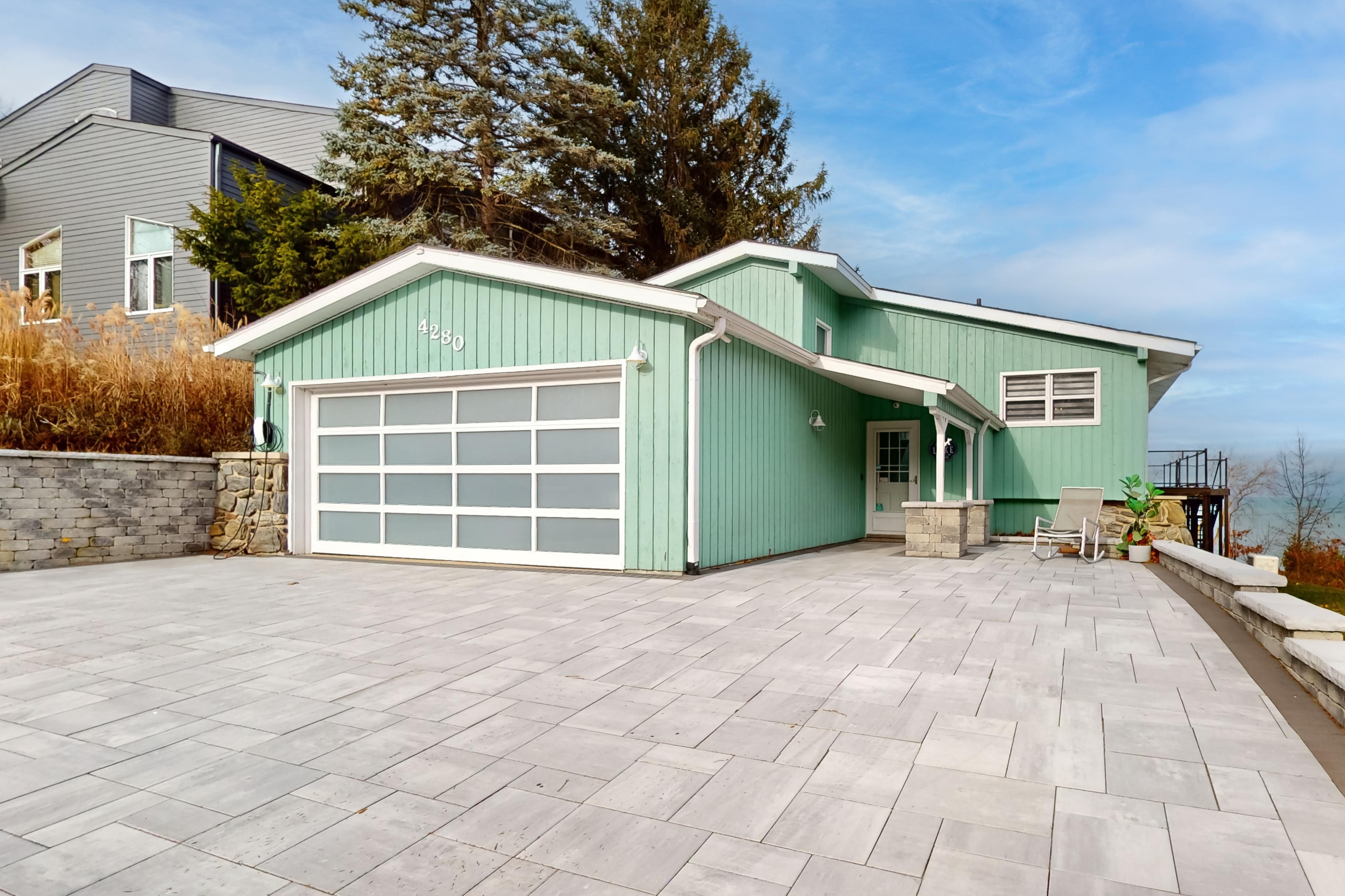 Property Image 1 - Lake Breeze