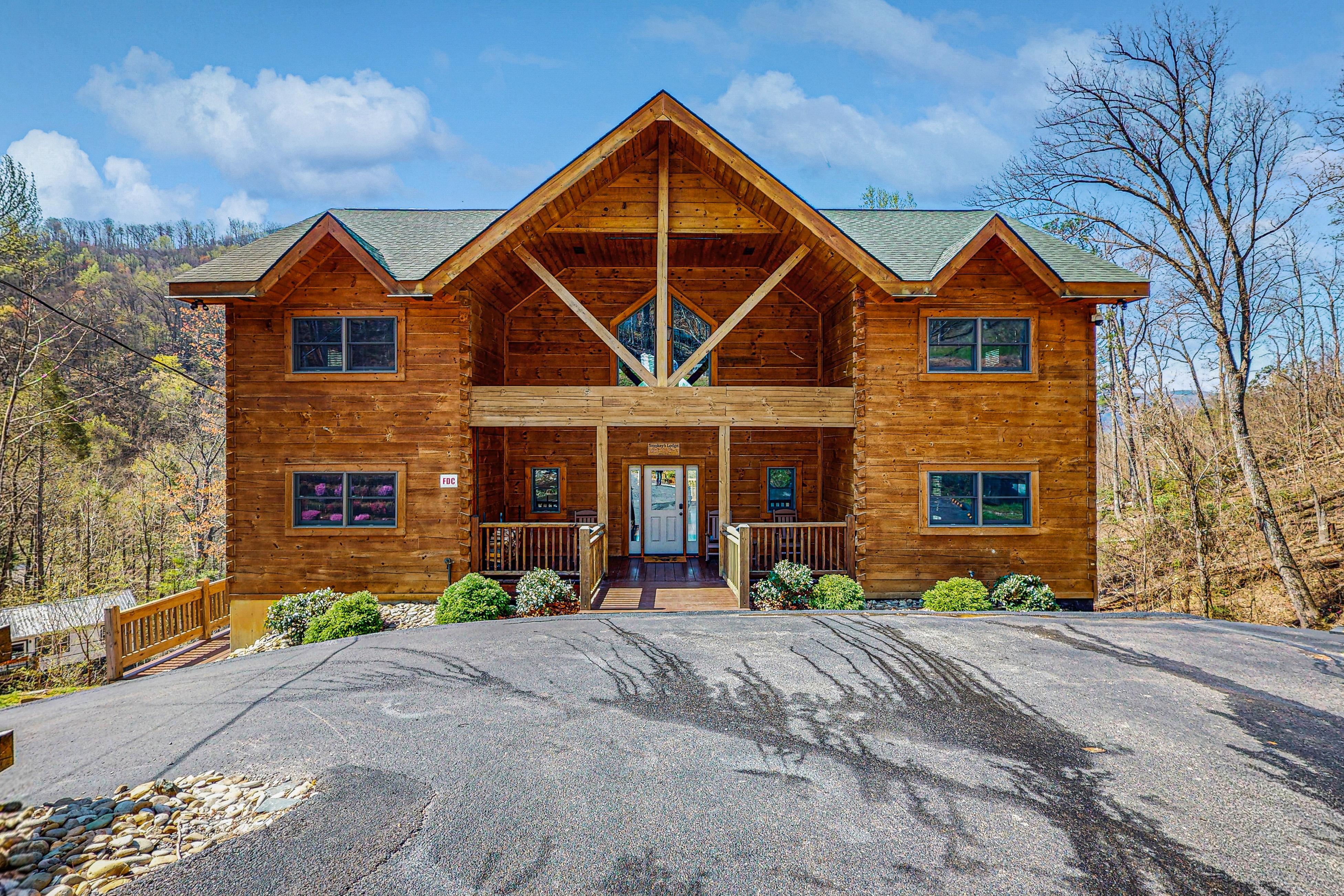 Property Image 1 - Smokey’s Lodge