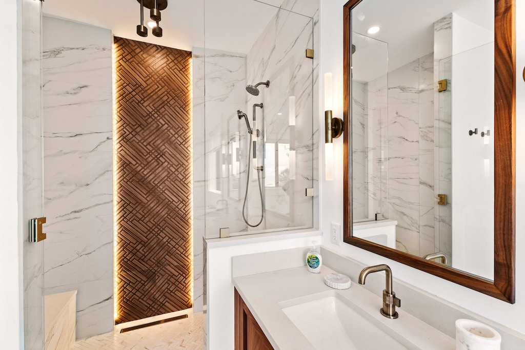 Primary Bathroom, Ensuite