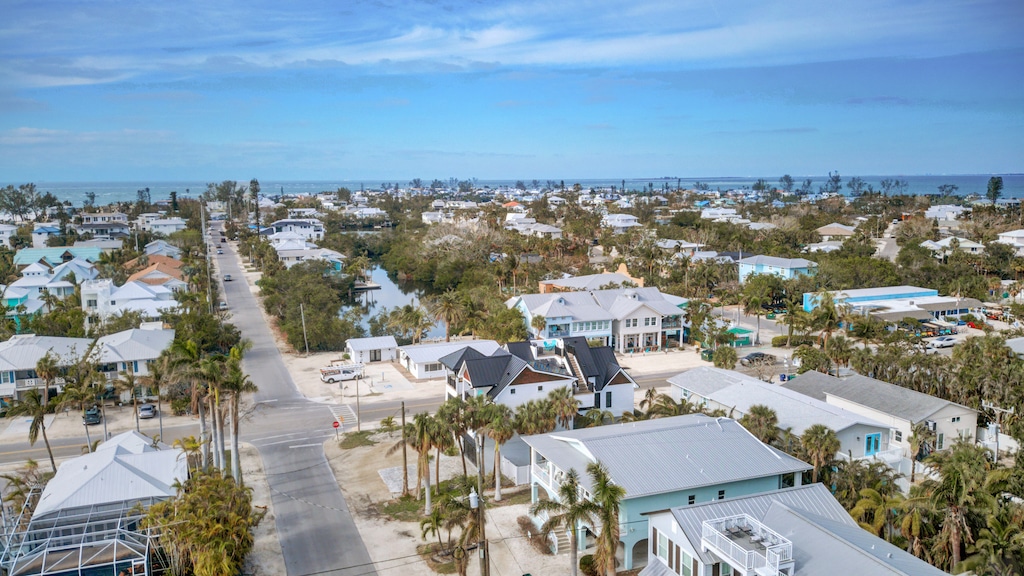 Cloud Nine On Pine by Anna Maria Island Accommodations