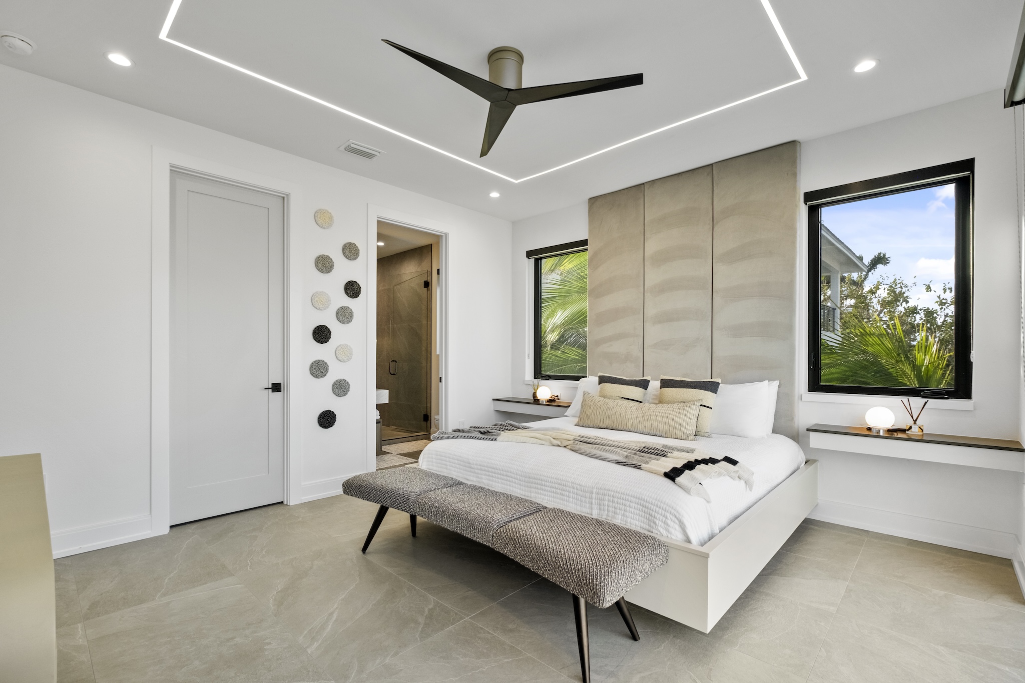 Secondary Bedroom, King