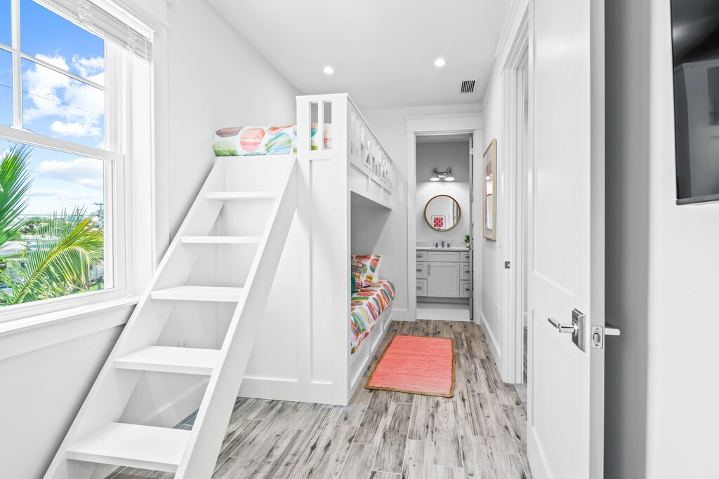 Eighth Bedroom - Twin/Twin Bunk