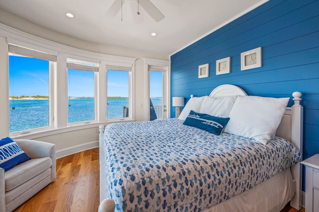 Primary Bedroom, King