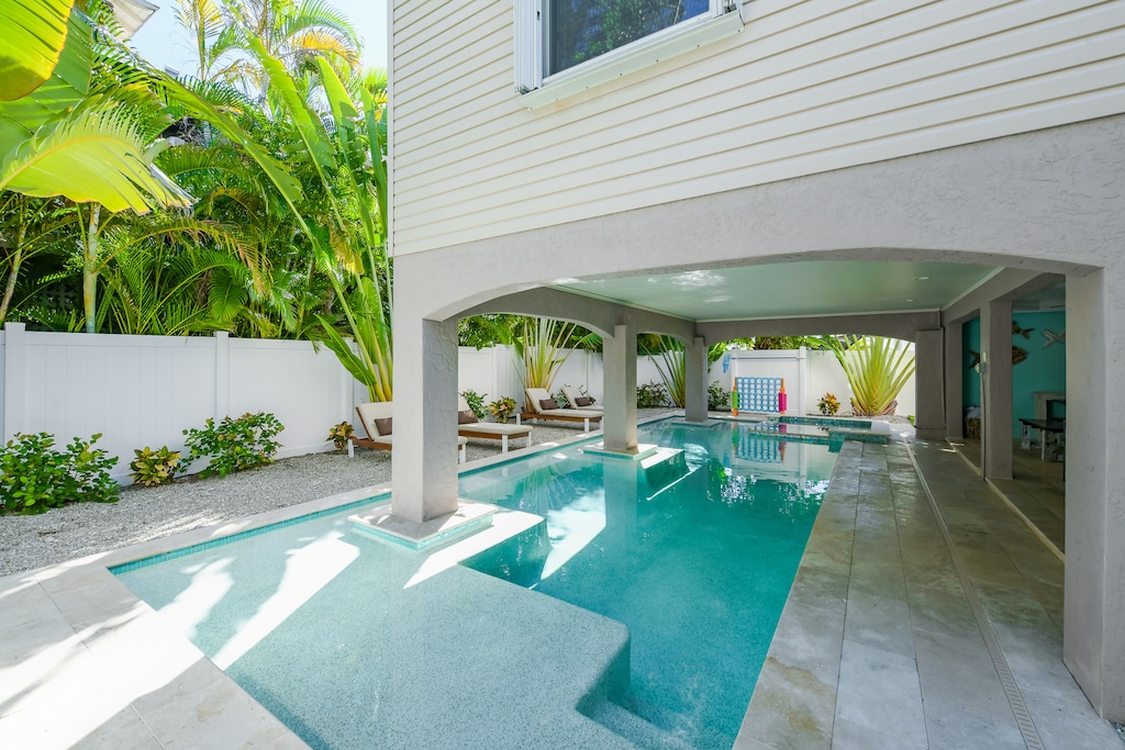 Private Pool and Spa