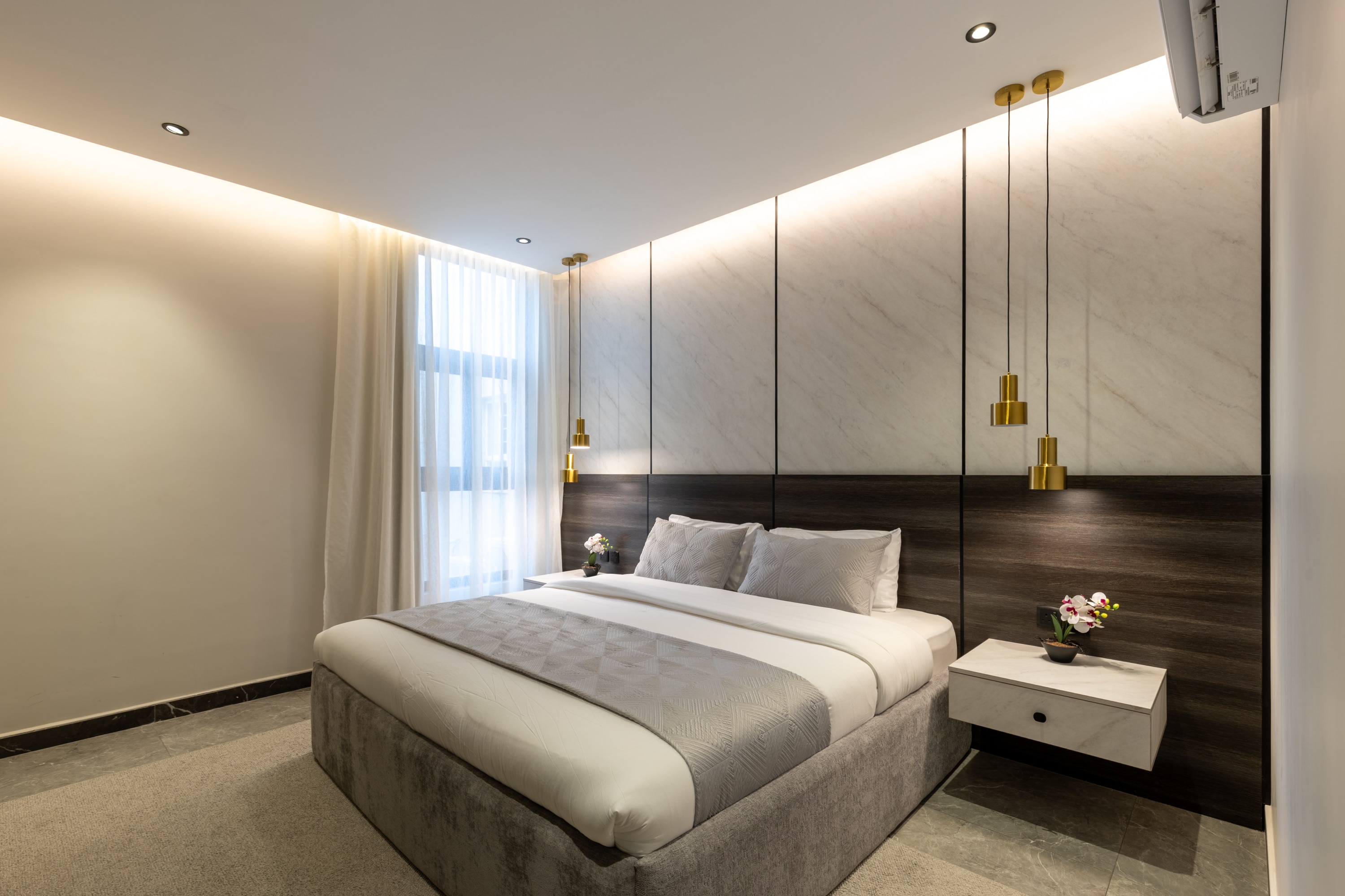 Three BR Luxurious & Spacious Flat in Almadinah