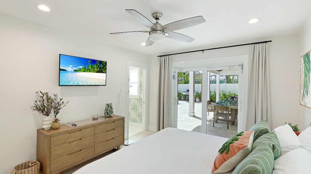 Second Bedroom, King