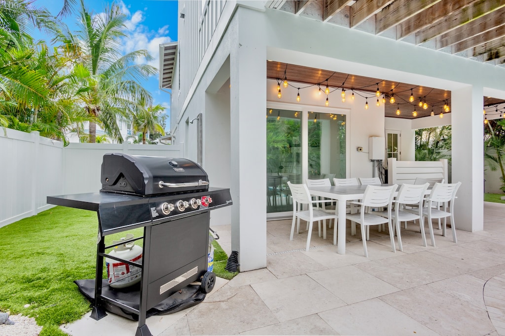 Outdoor dining with BBQ grill
