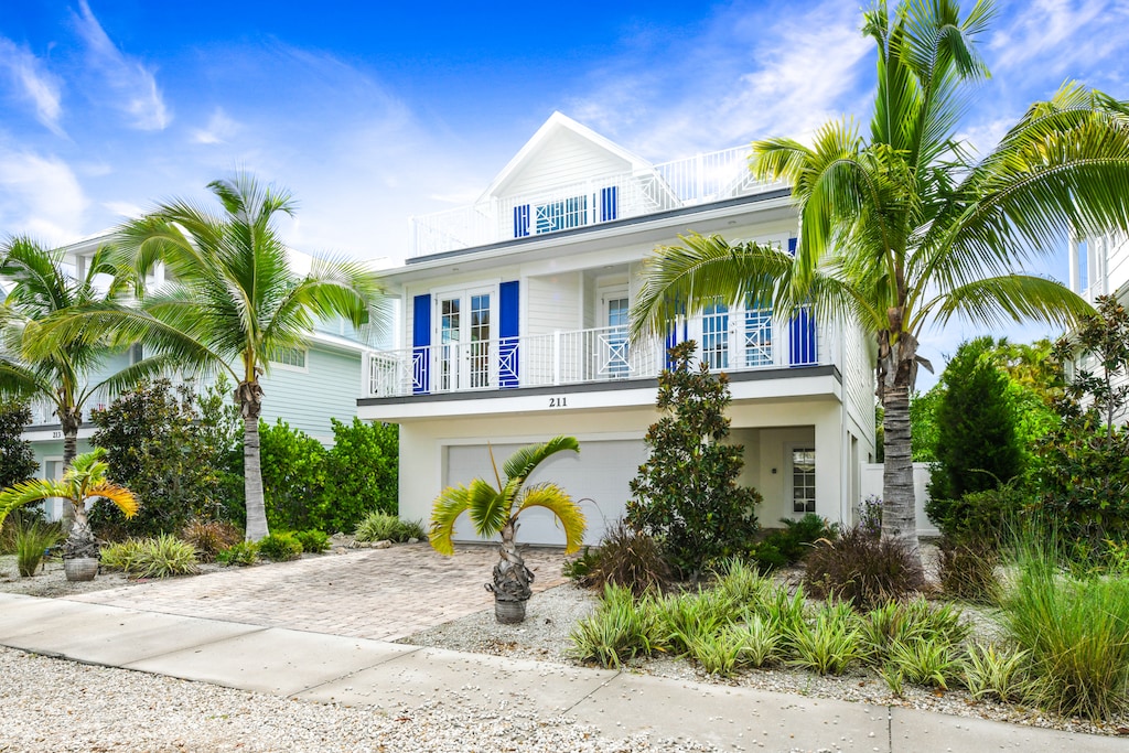 Elegant Front Facade - AMI Locals