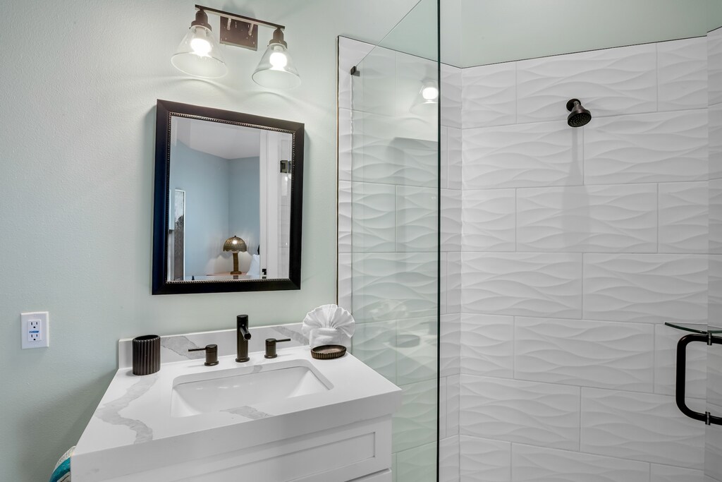 Fourth Bathroom, Ensuite