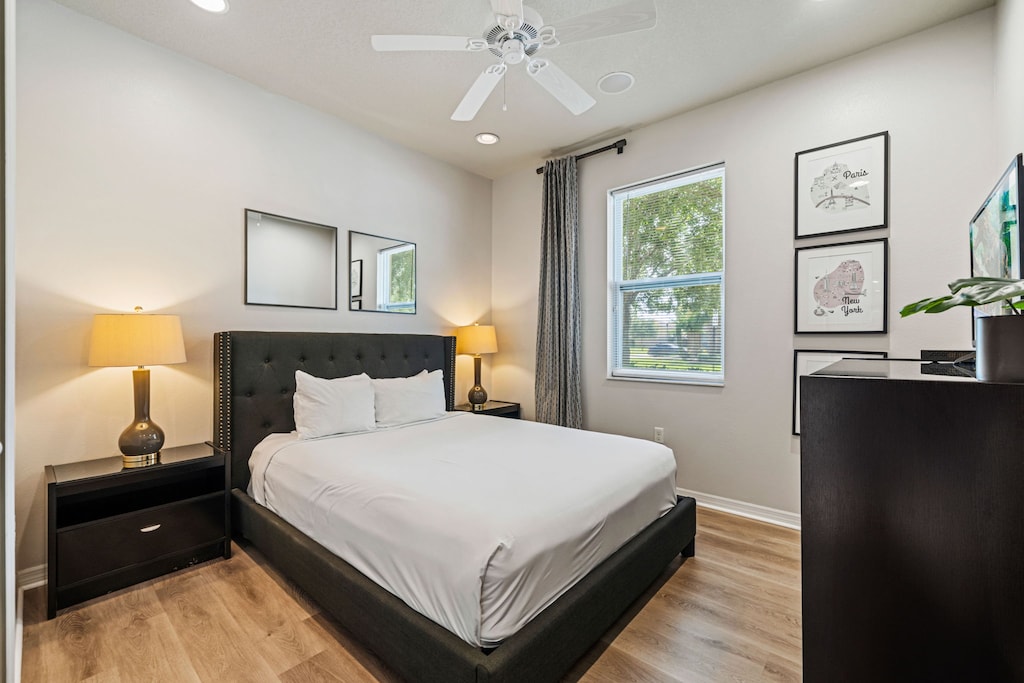 Bedroom 3 with a queen size bed