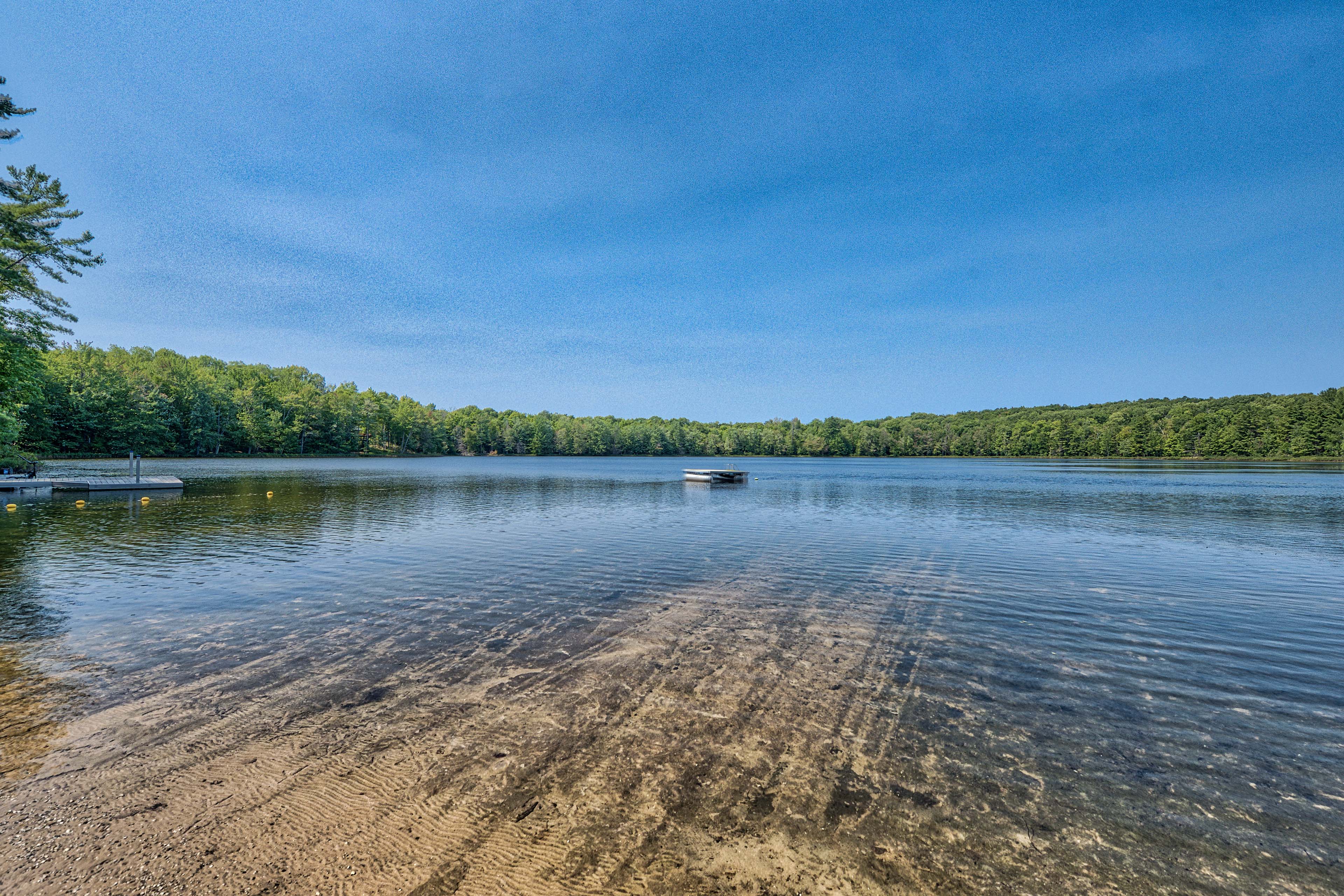 Deck + Beach Access: Lakefront Cabin in Levering!