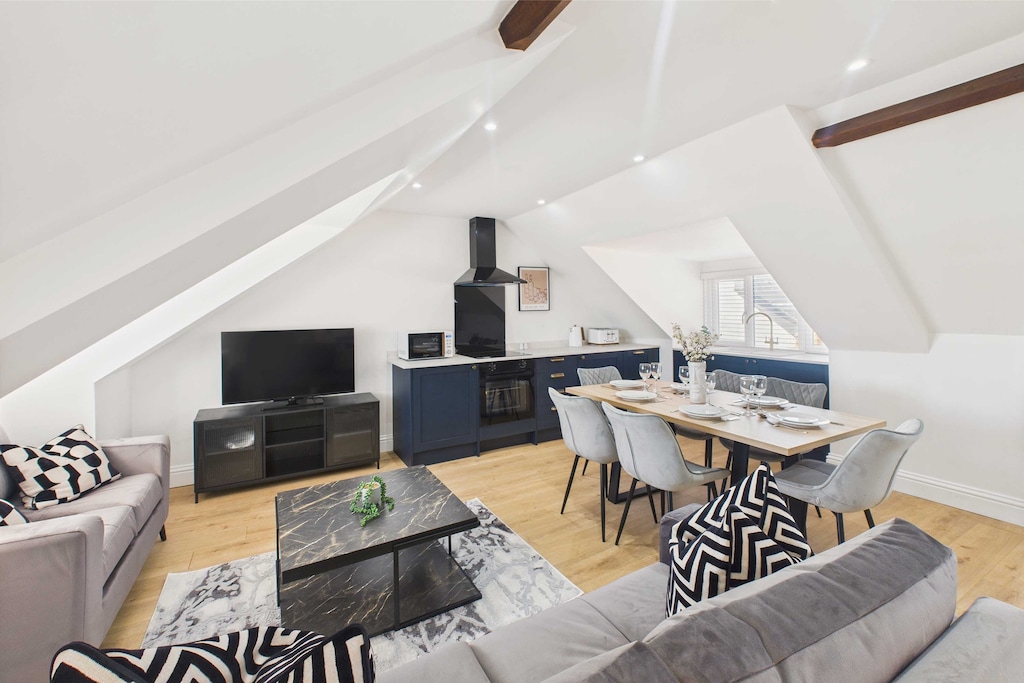 Admiral's View, Whitby - Host & Stay