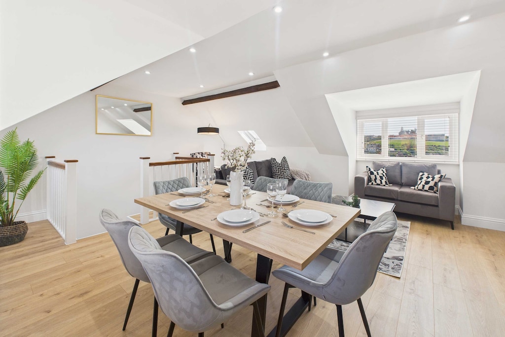 Admiral's View, Whitby - Host & Stay