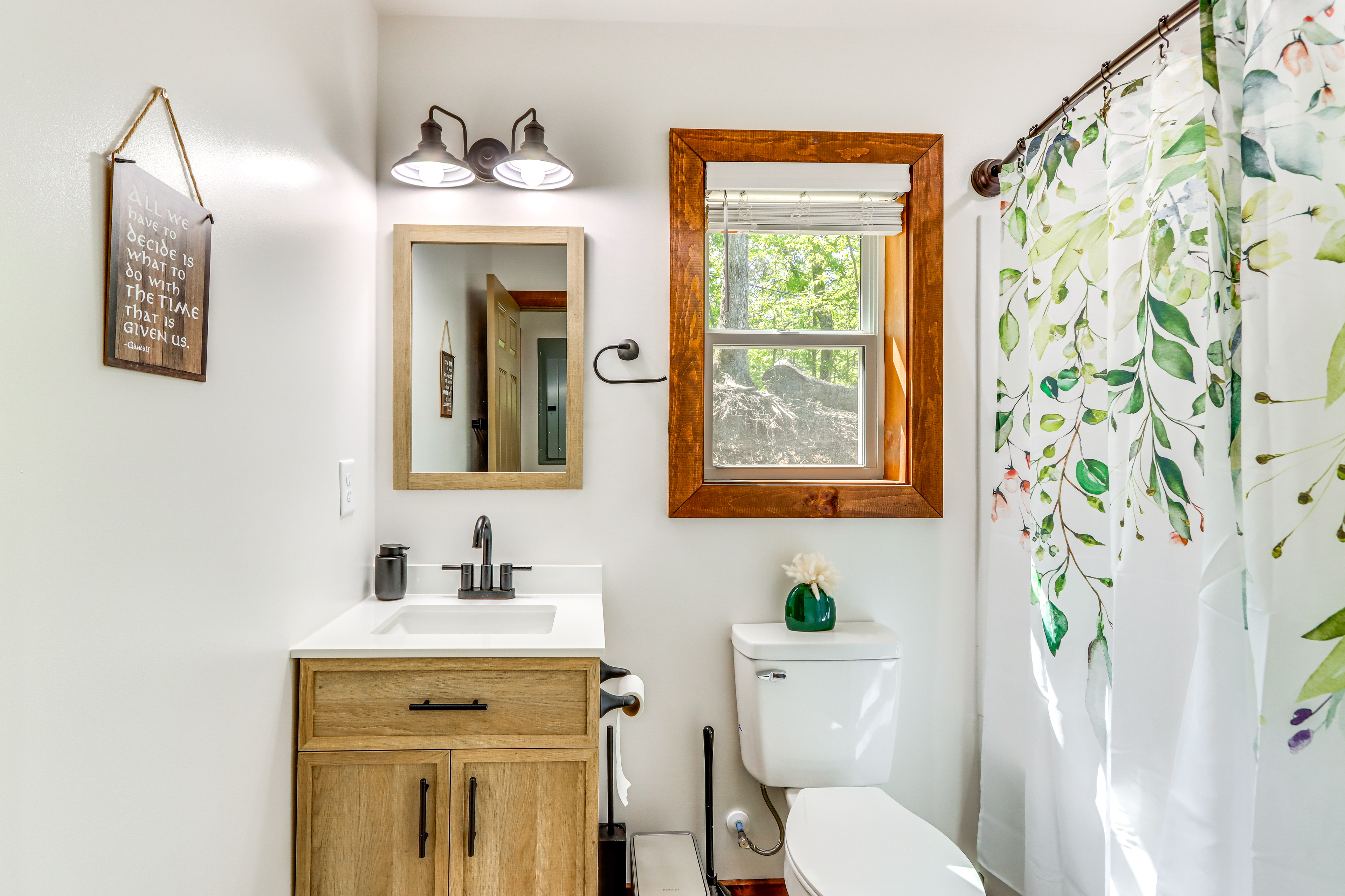 4 Mi to Dtwn Ellijay: Cabin w/ Pool & River Access