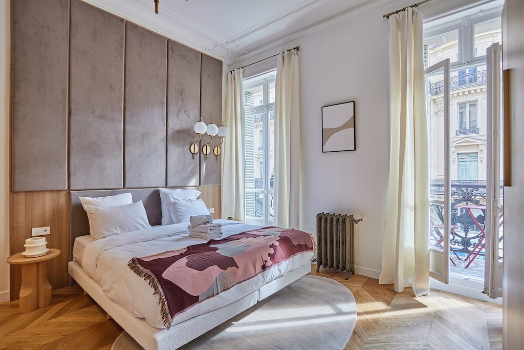 Chambre 1 lit queen size avec SDB baignoire