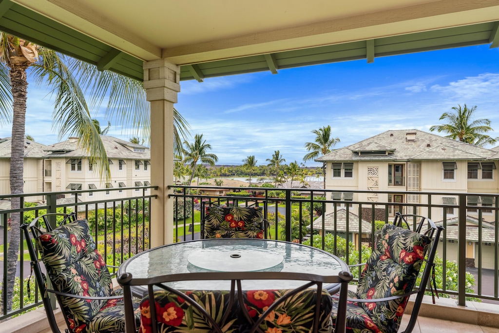 Picture yourself enjoying a meal with this view 