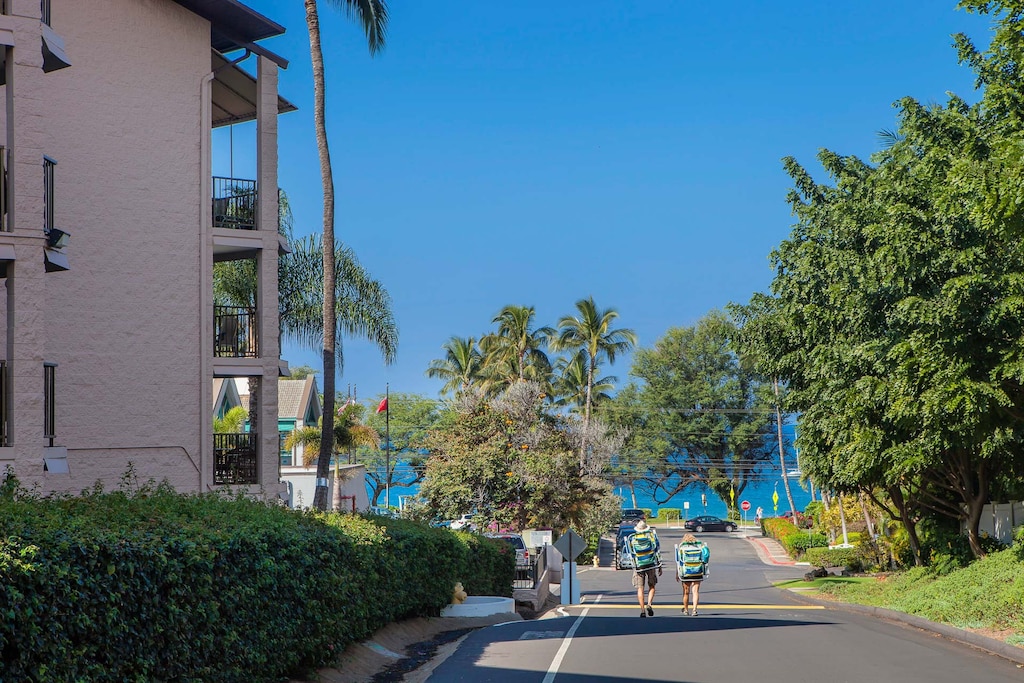 Short stroll to the beach