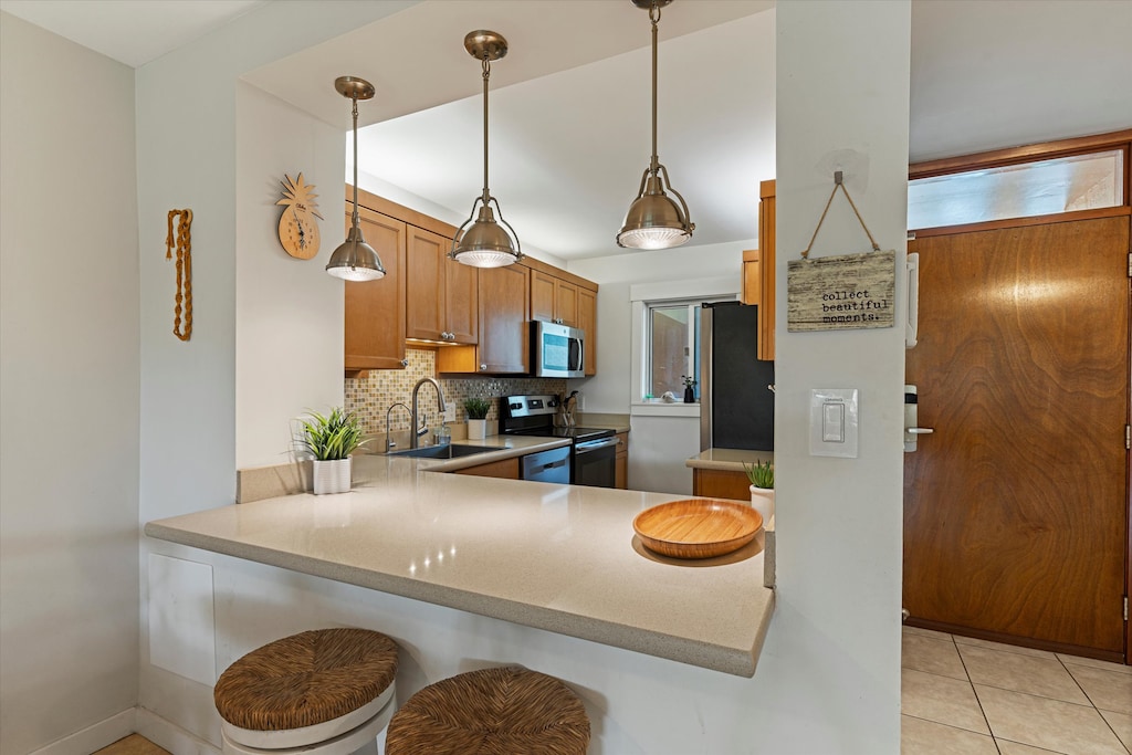 Large Fully Equipped Kitchen