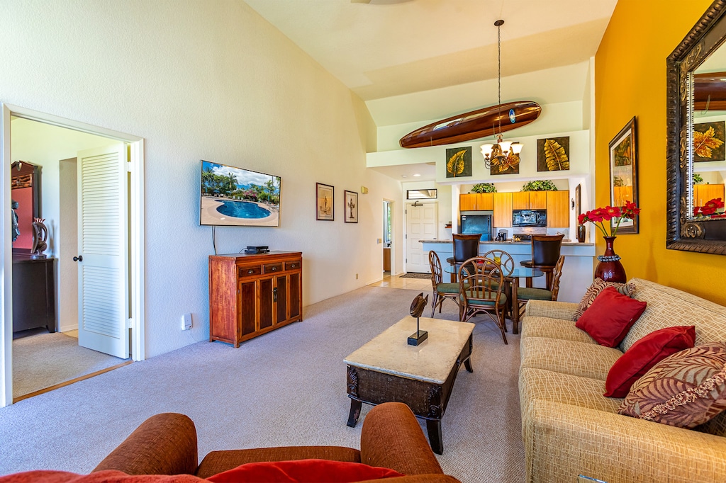 Vaulted ceilings with plenty of living area