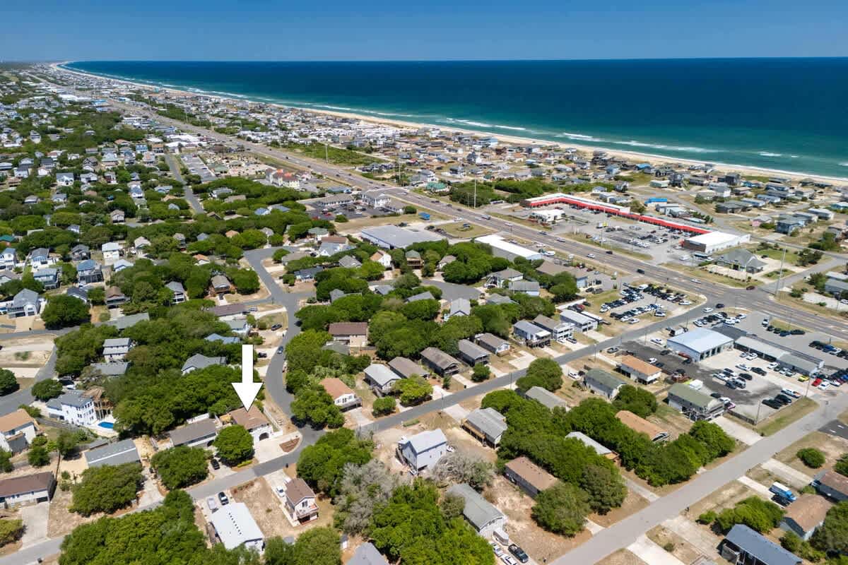 Charming beachside retreat just 5 minutes from the shoreline—picture morning coffee on the porch, sun-soaked afternoons by the waves, and cozy evenings in your private coastal escape.