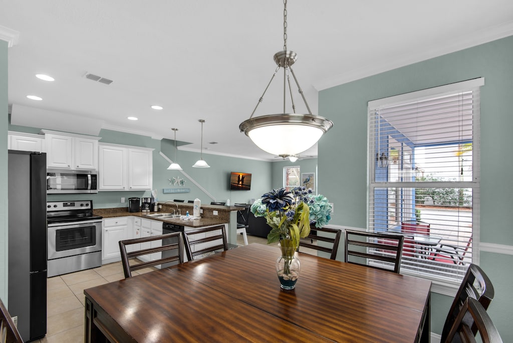 Lovely Emerald Destination